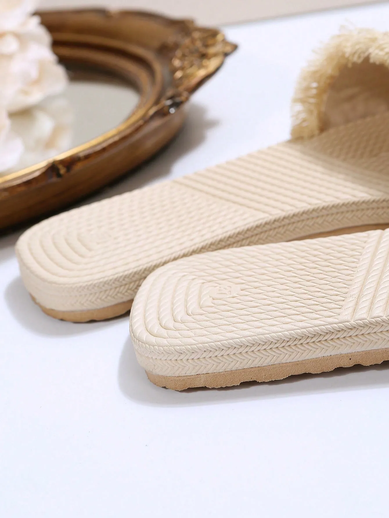 Fashionable & Versatile Women's Casual Summer Sandals, Comfortable Slip-On Flat Slippers For Beach & Vacation, Plus Size Available