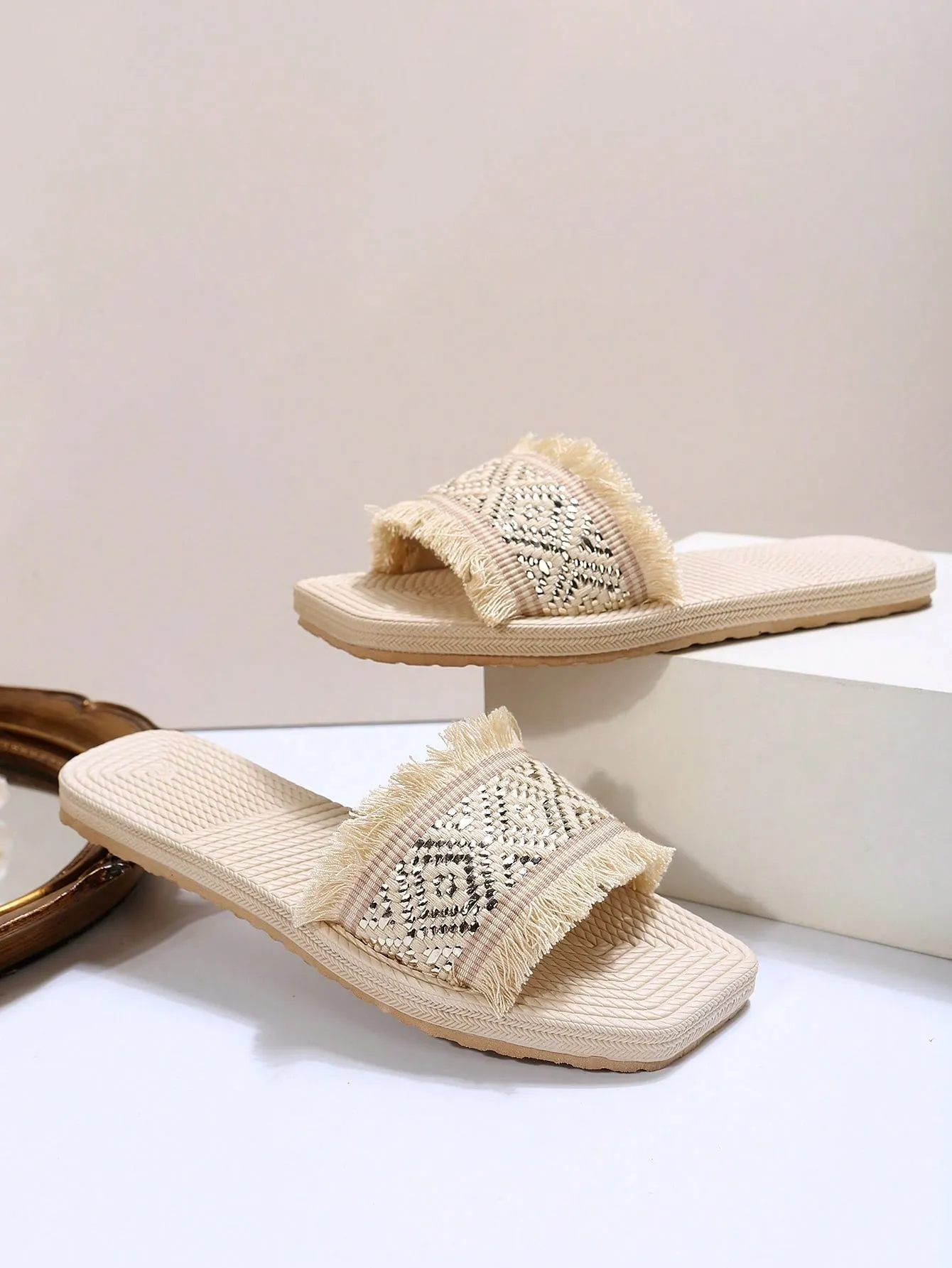 Fashionable & Versatile Women's Casual Summer Sandals, Comfortable Slip-On Flat Slippers For Beach & Vacation, Plus Size Available