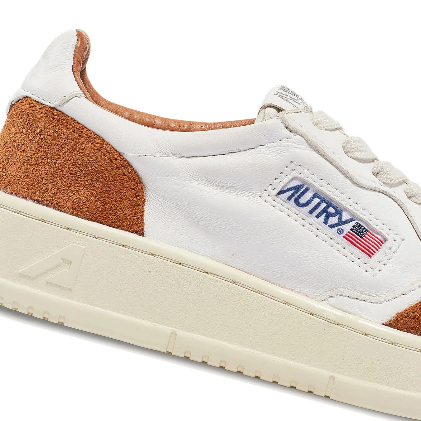 Medalist Low Trainers White Goatskin / Caramel Suede