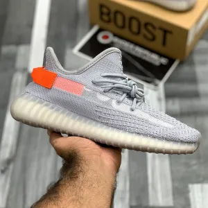 Yeeezzyy 350 v2 (Tail Lights) 1:1 UA batch